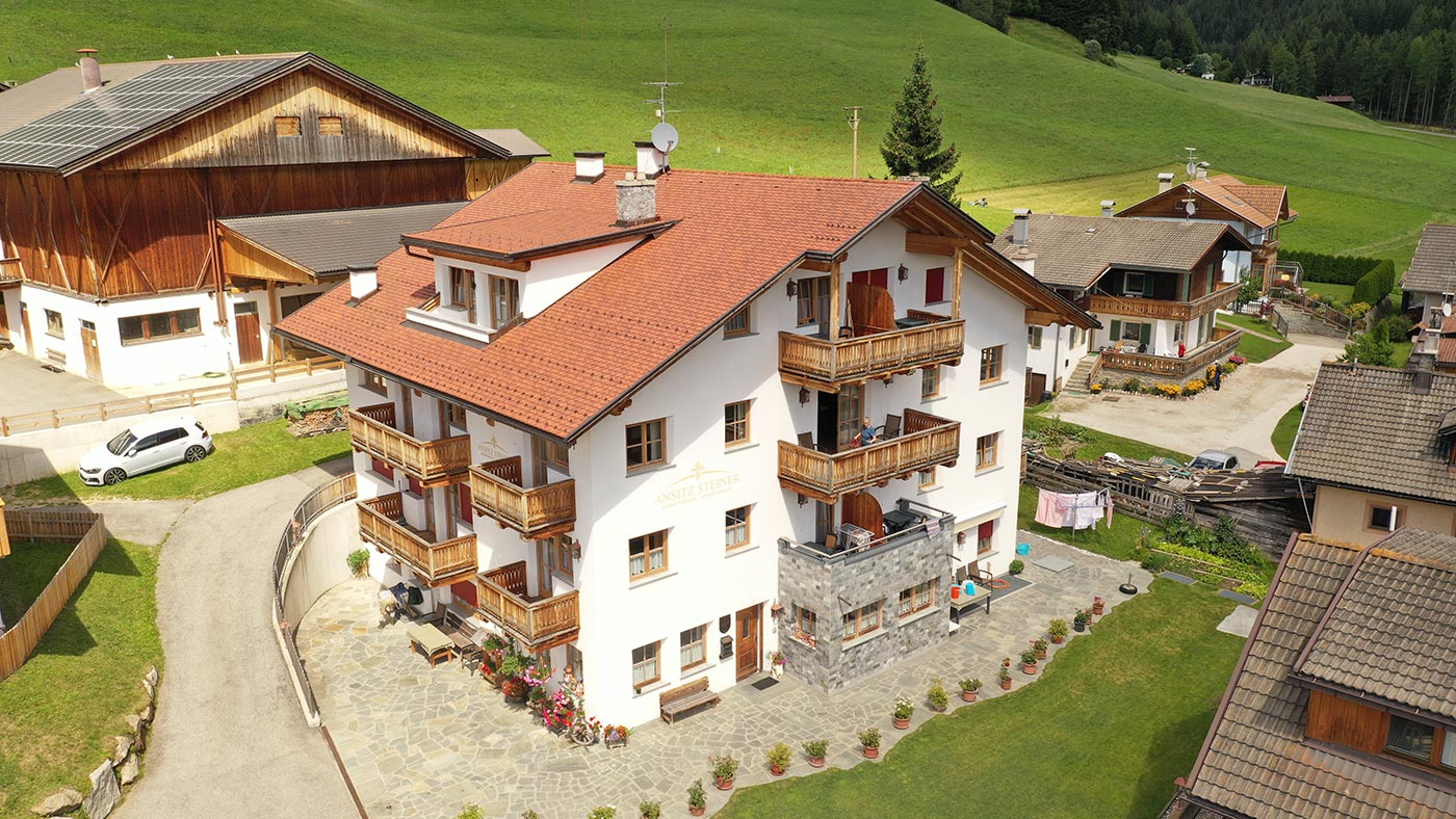 ferienwohnung-appartement-toblach-appartamento-dobbiaco-appartments-ansitz-steiner-s1